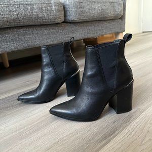 Steve Madden Kason Black Leather Pull On Pointed Close Toe Fashion Bootie